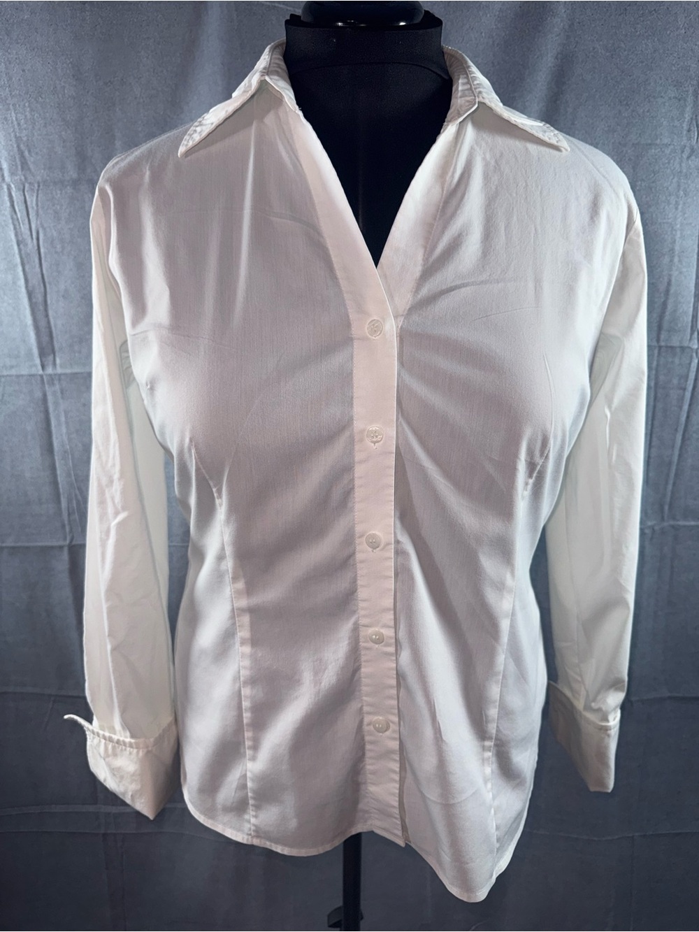 3213-Worthington White Women's Button-Front Dress Shirt